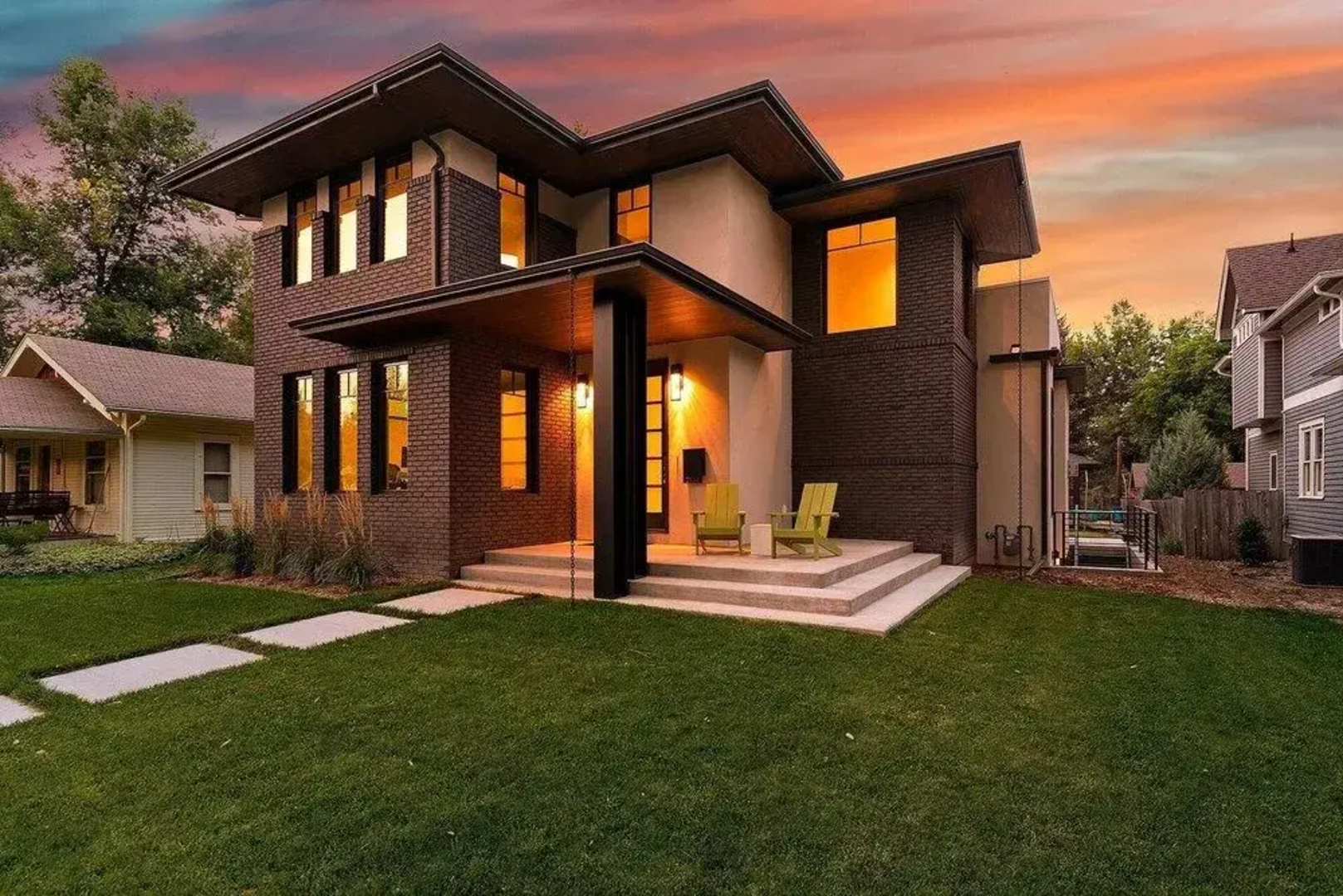 Relaxing in Paradise w Private Roof Top Deck!!