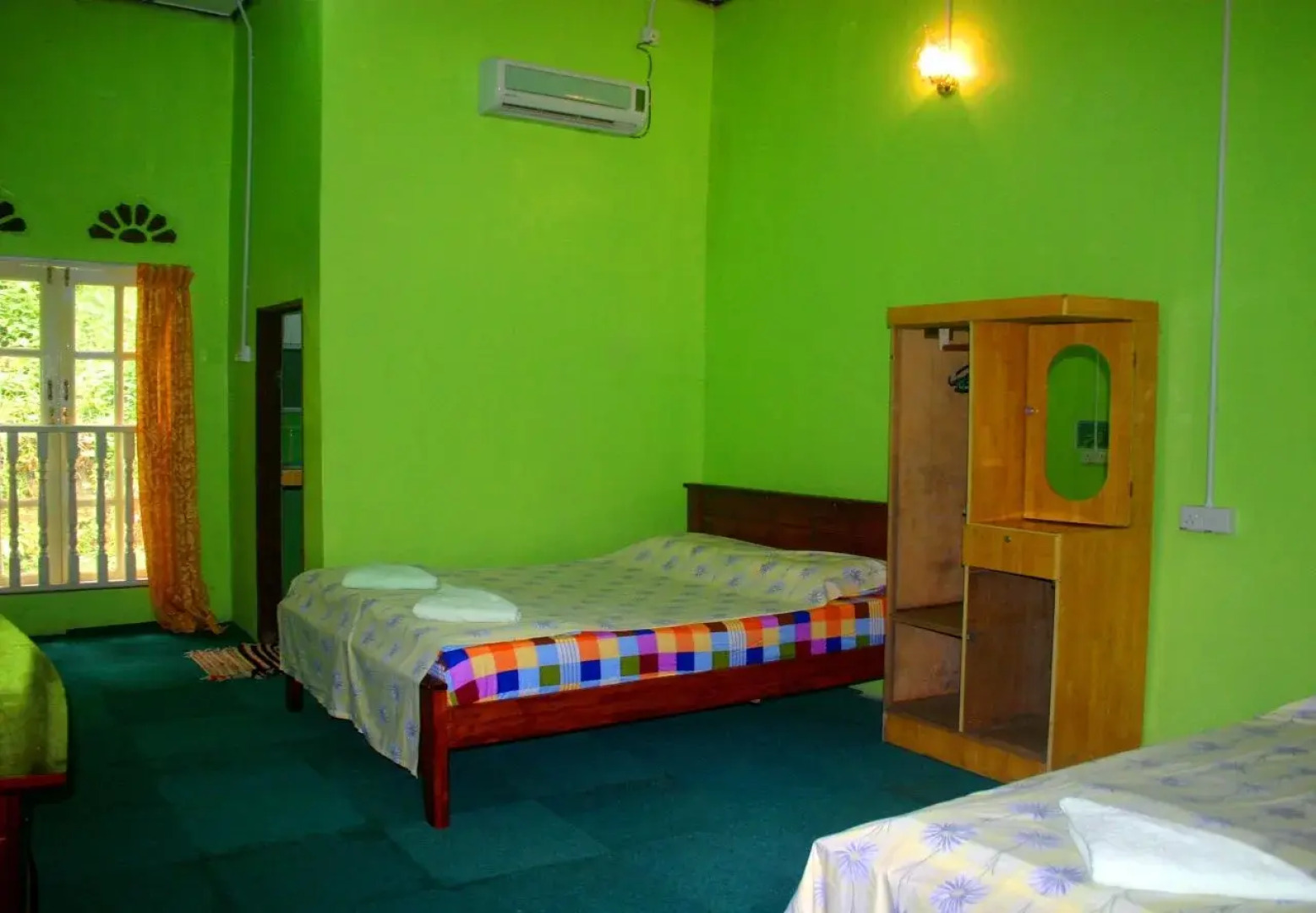 Nusa Holiday Village