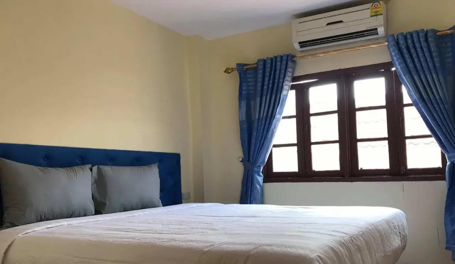 Nana Backpacker Hostel