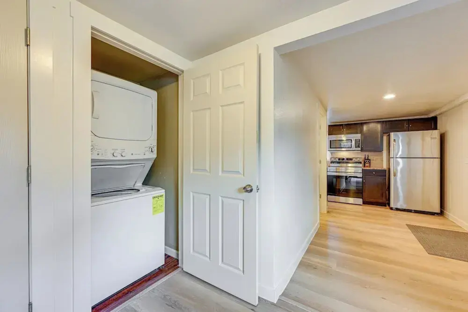 Cozy Tacoma Getaway w/ Grill & Hot Tub!
