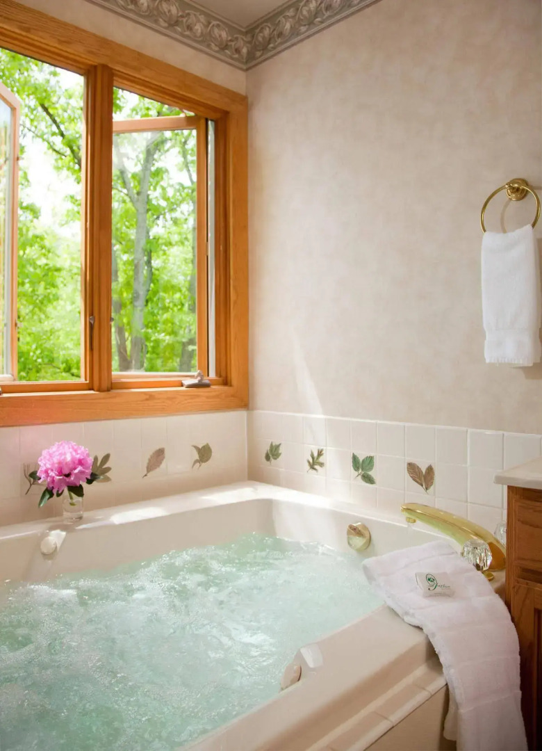 The Iris Inn Bed & Breakfast