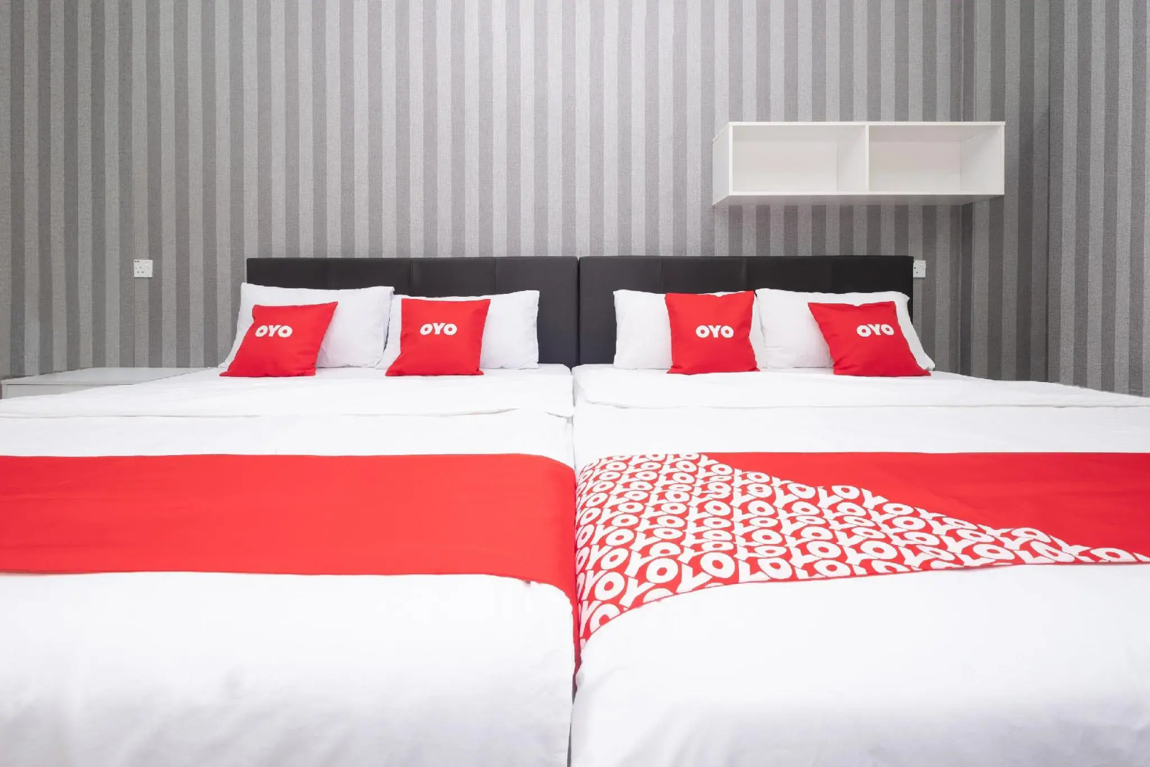 OYO 90054 Summer Inn