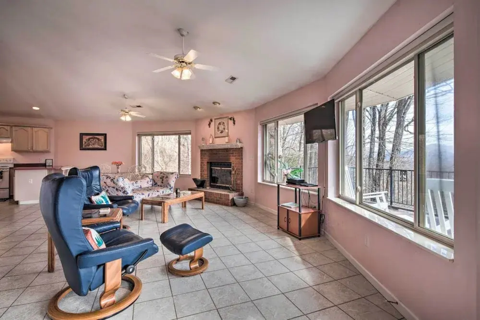 Charming Burnsville Apt w/ Mountain Views & Deck!