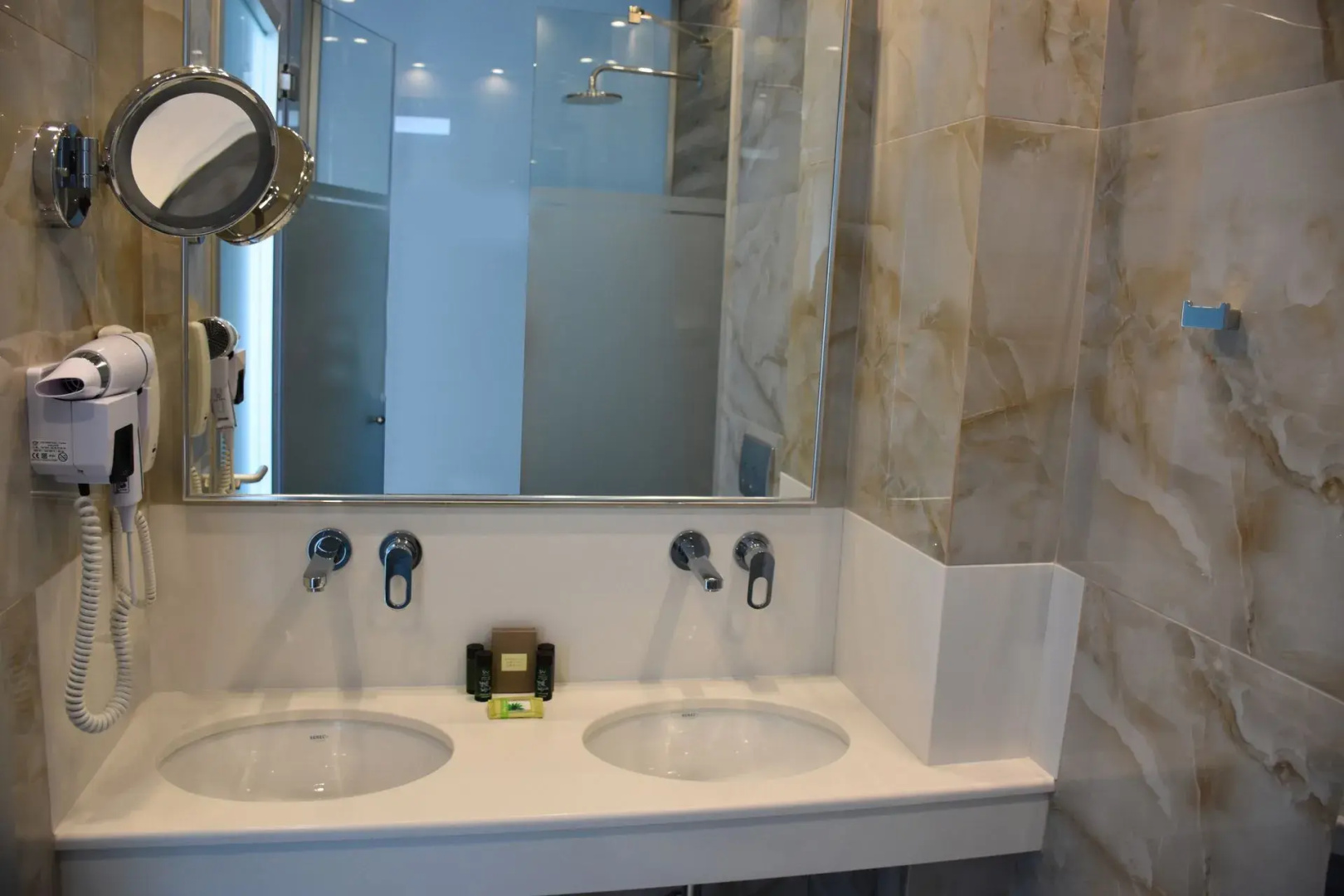 4 you Hotel