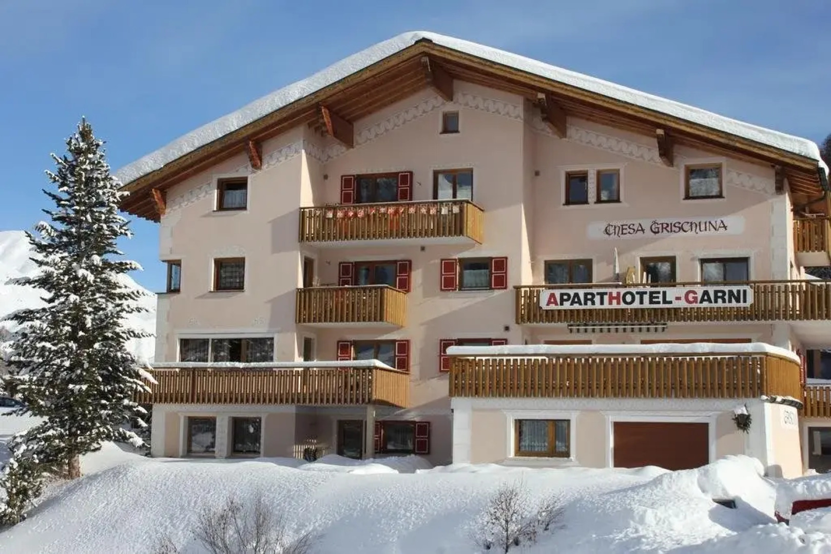 Aparthotel Grischuna