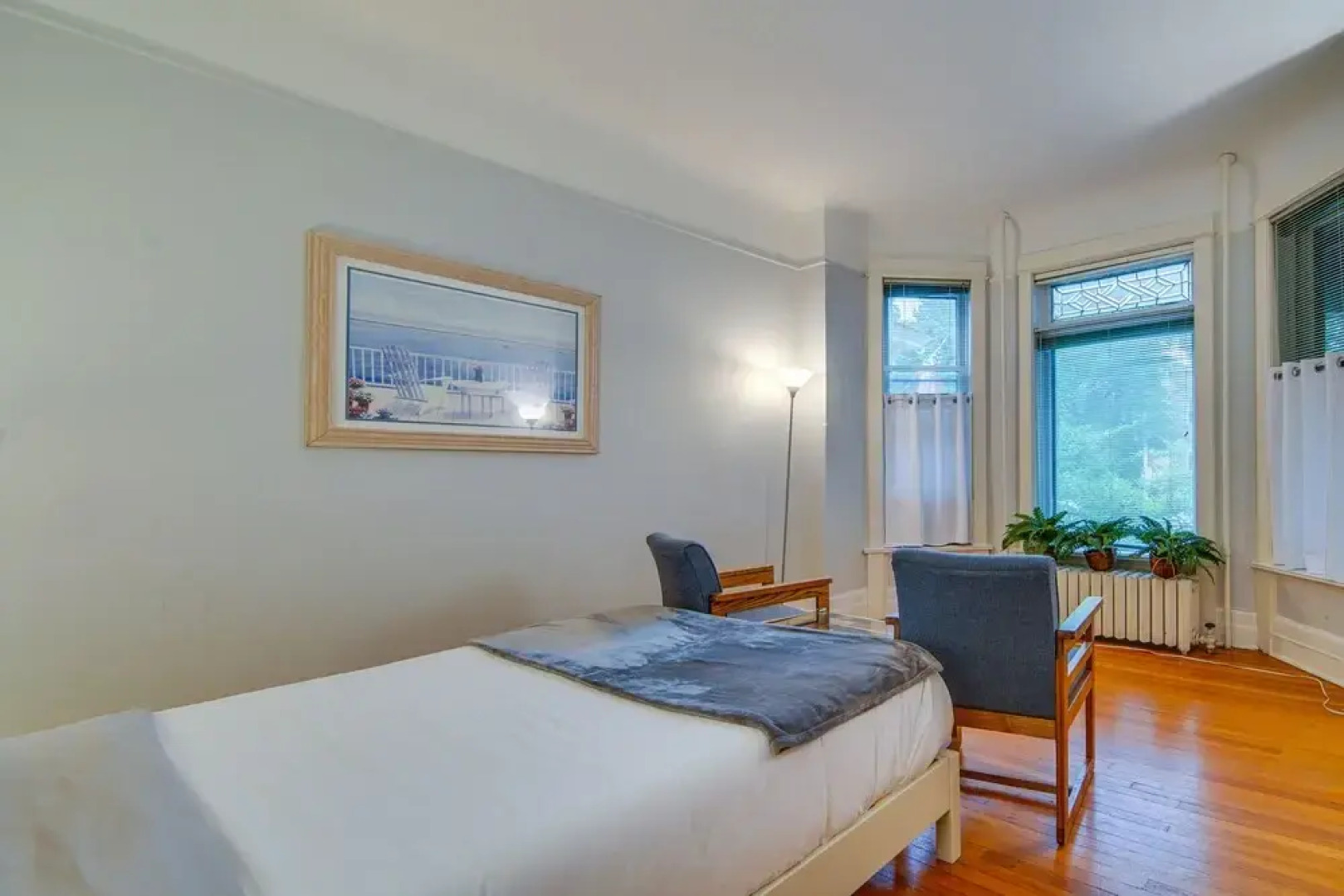 Historic Townhome in Oak Park w/ Backyard!