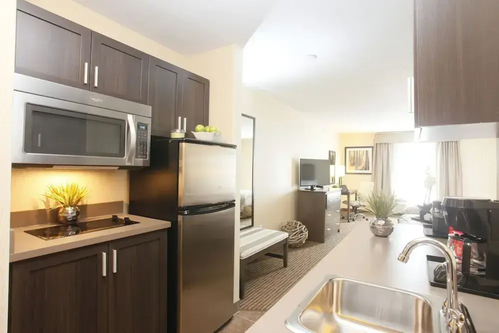 Olds Pomeroy Inn And Suites