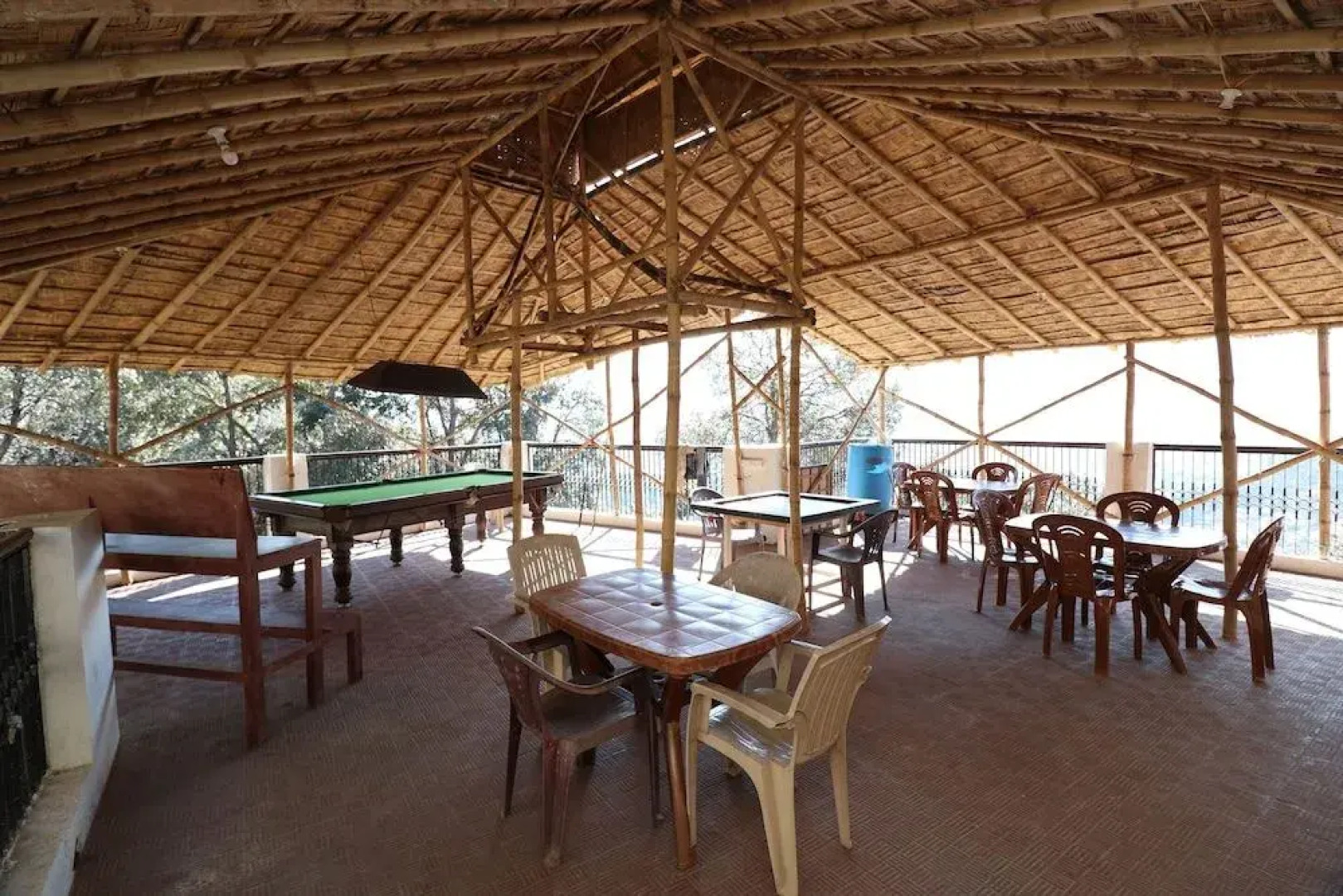 OYO 27612 Maitri Holiday Home