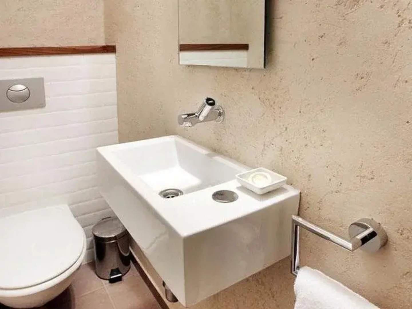 Marine Heights Suites