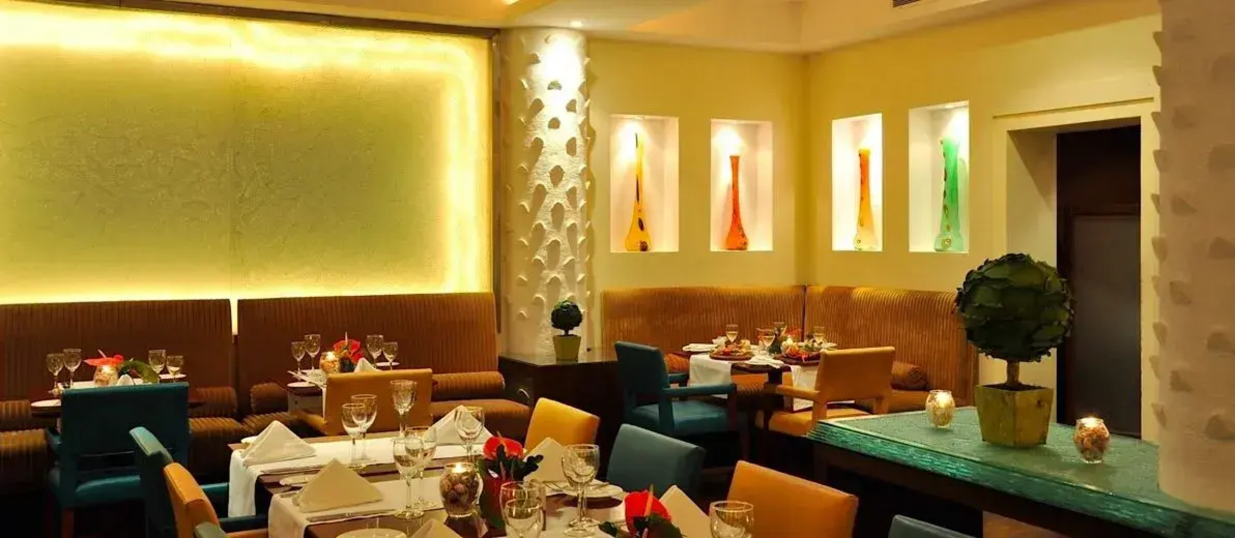 Отель Dar Es Salaam Serena