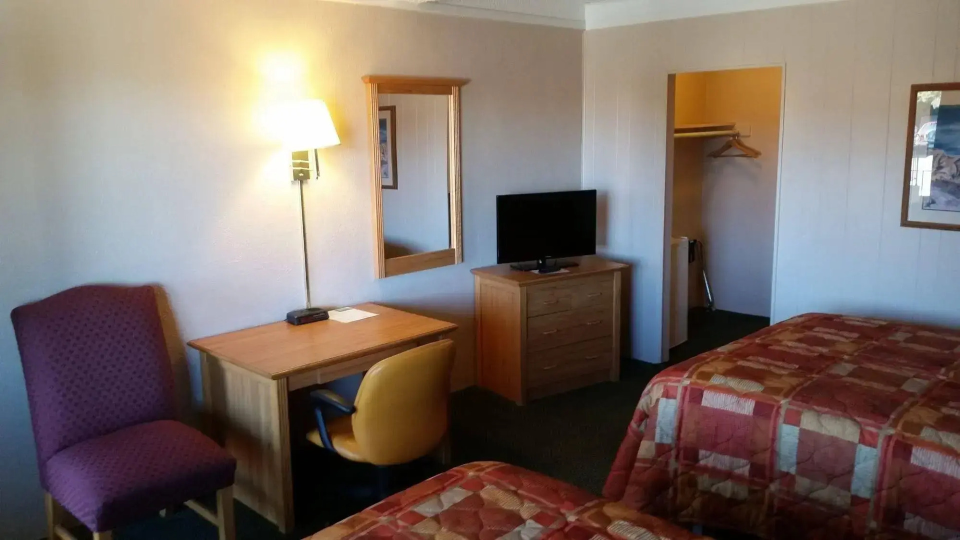 Heritage House Motel