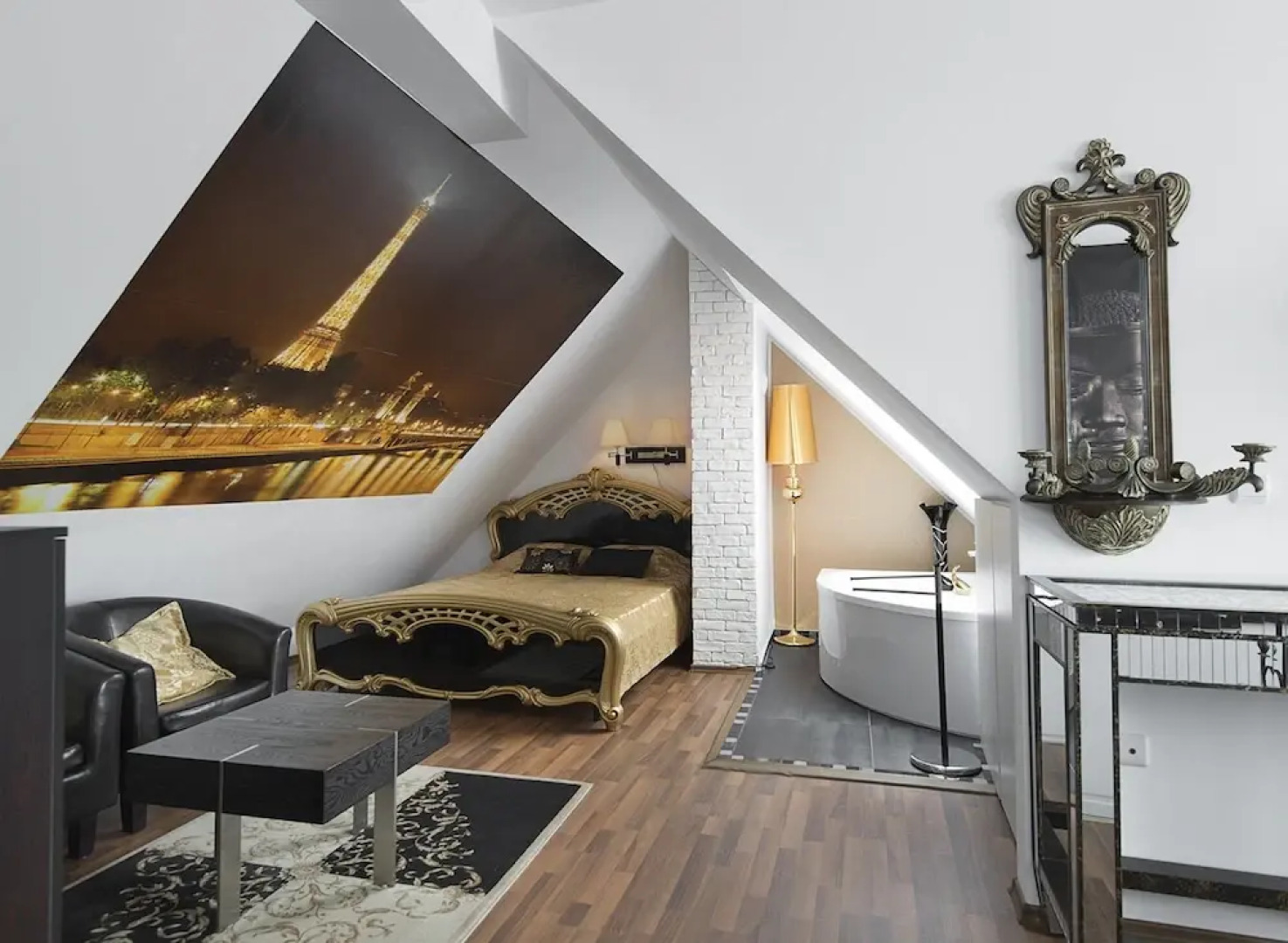 Penthouse Suites Rakovska Apartments