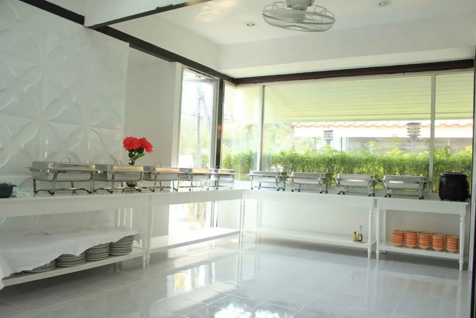 The Grand Paradise Suite