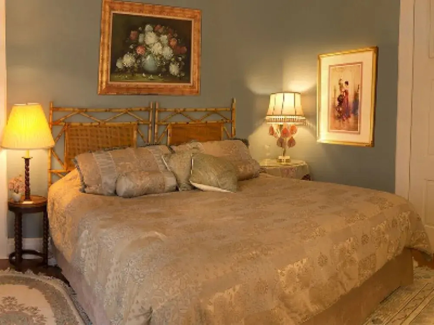 Alice's Snyder House Bed and Breakfast