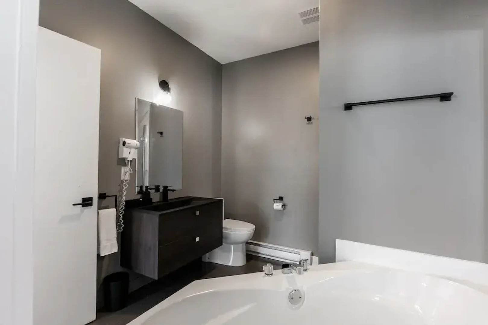 Les Lofts du Lac des Sables 2 by KASANIA