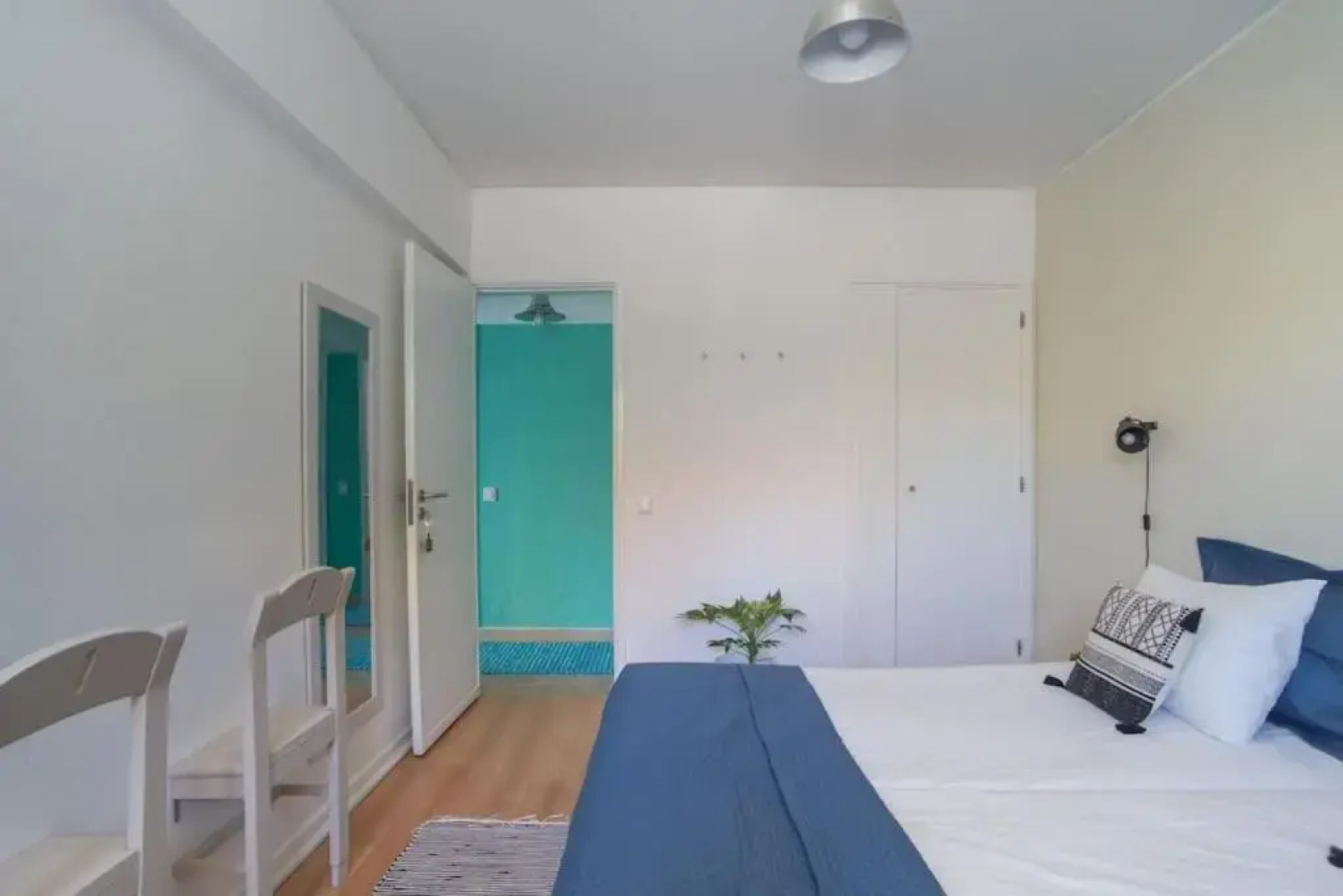 Lisbon Waves Surf Lodge