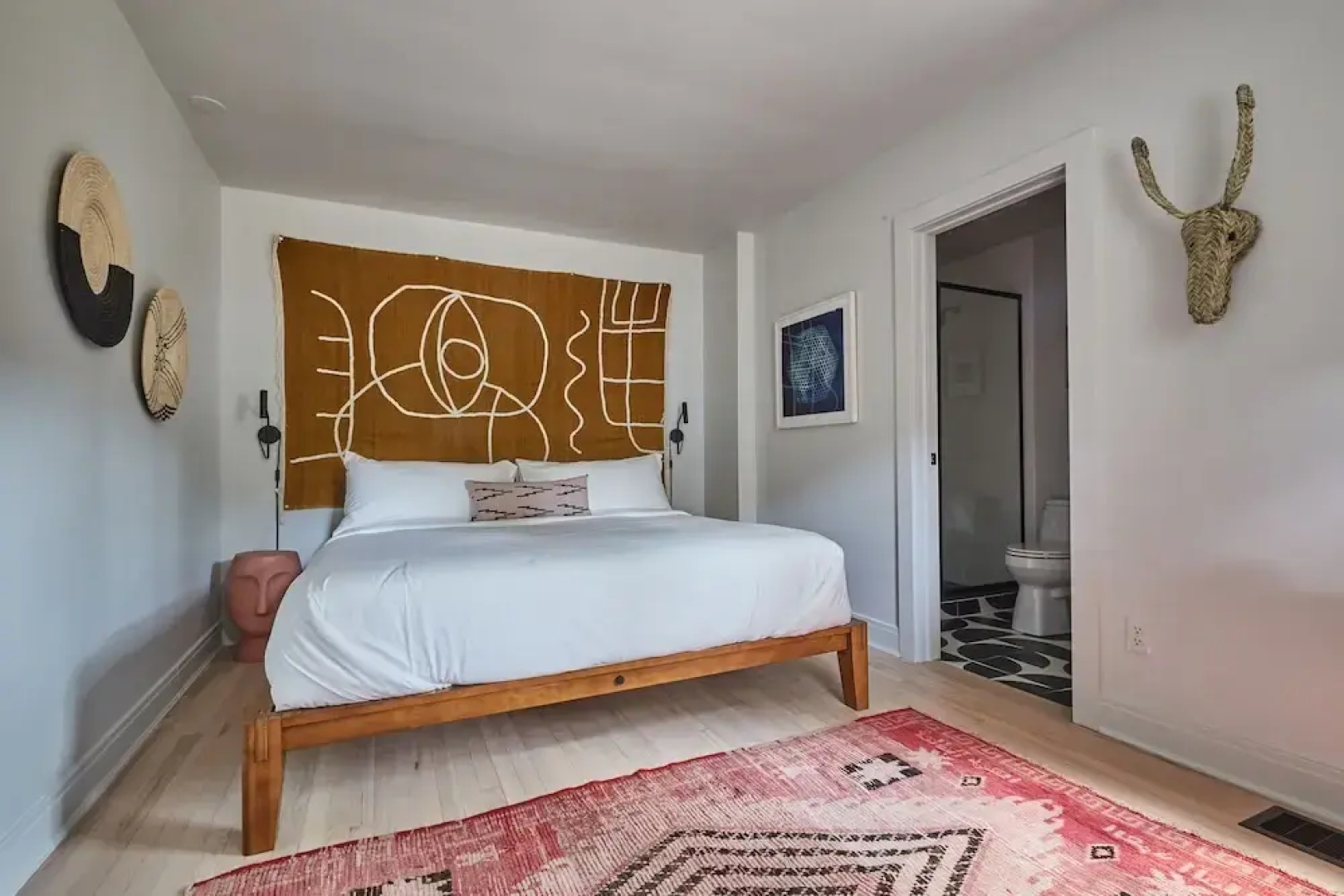 Woodstock Way Hotel