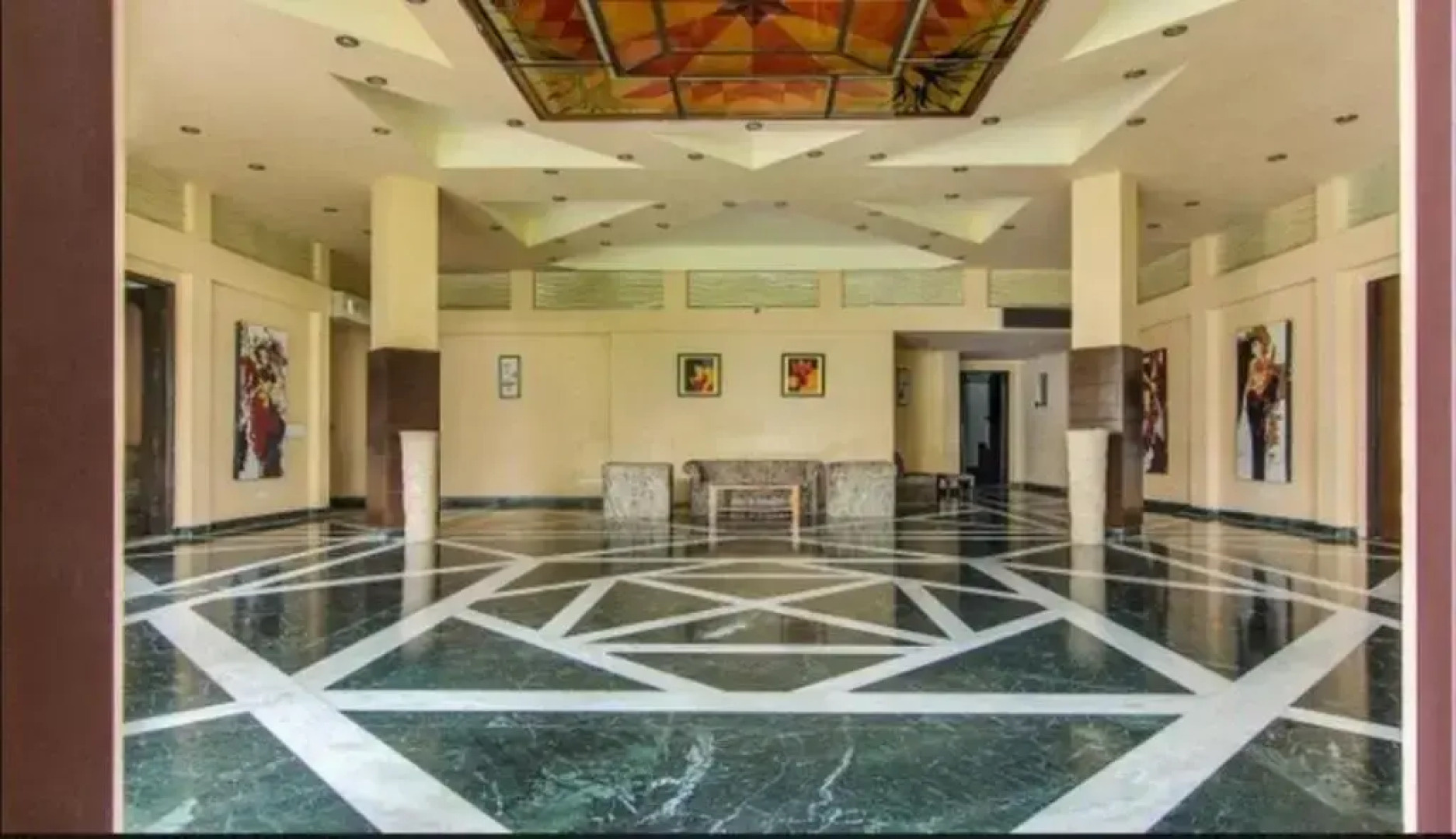 Vibe By The LaLiT Traveller