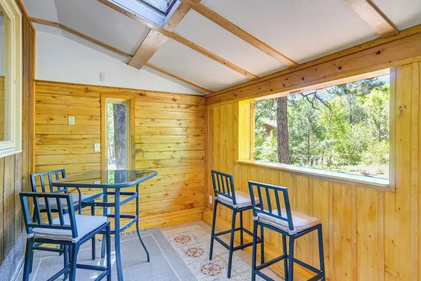 Family-friendly House: Fish, Hike, Bike & More!