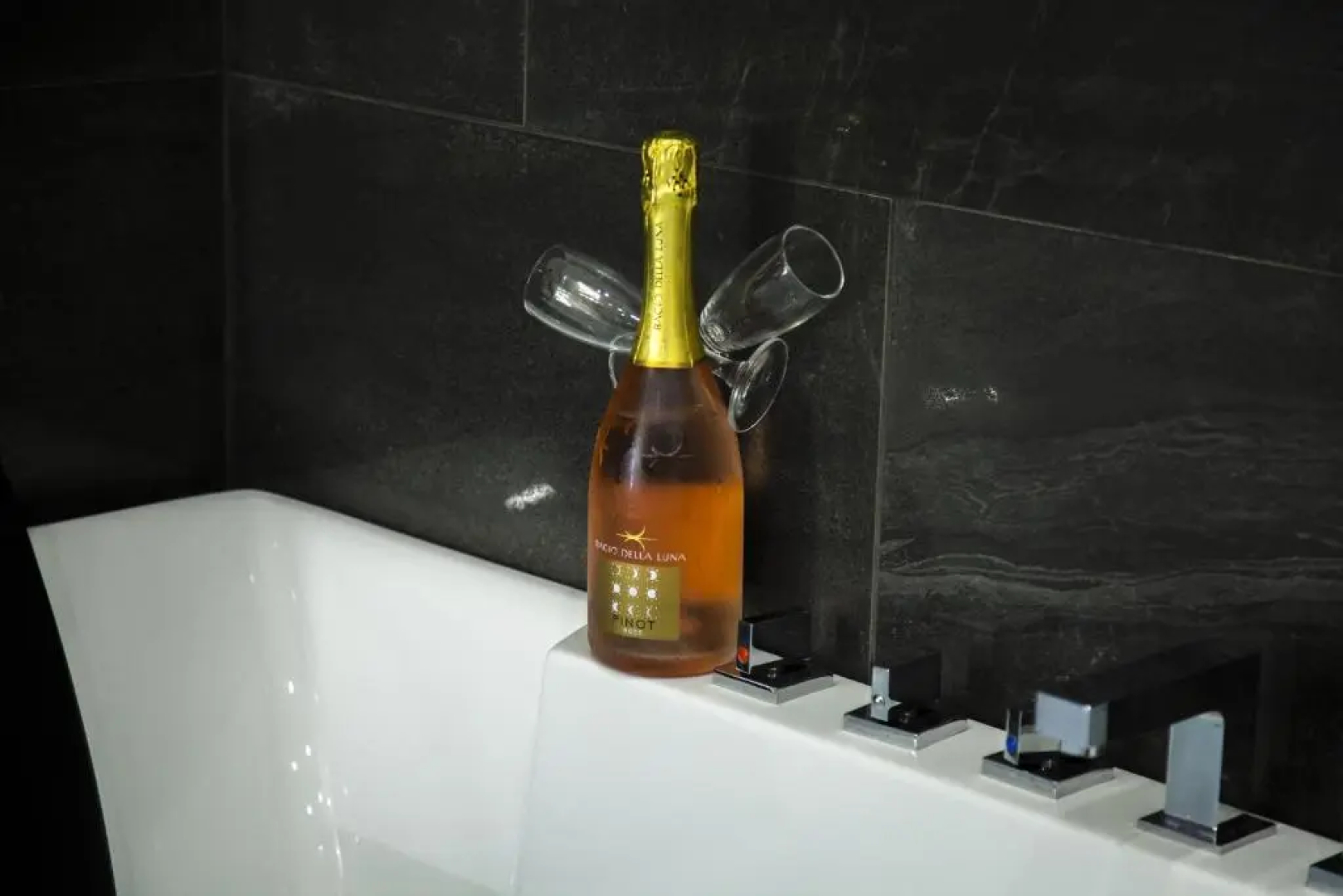 Villa Adelaide Suite & Room