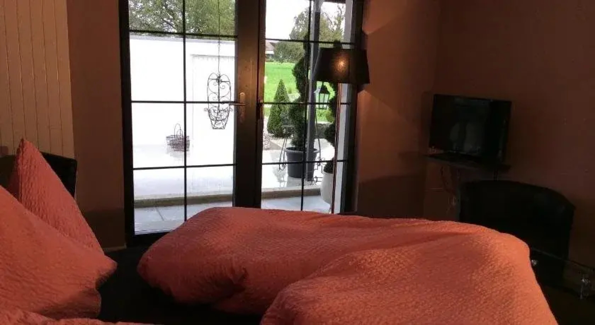 Landcafe mit Mini Hotel