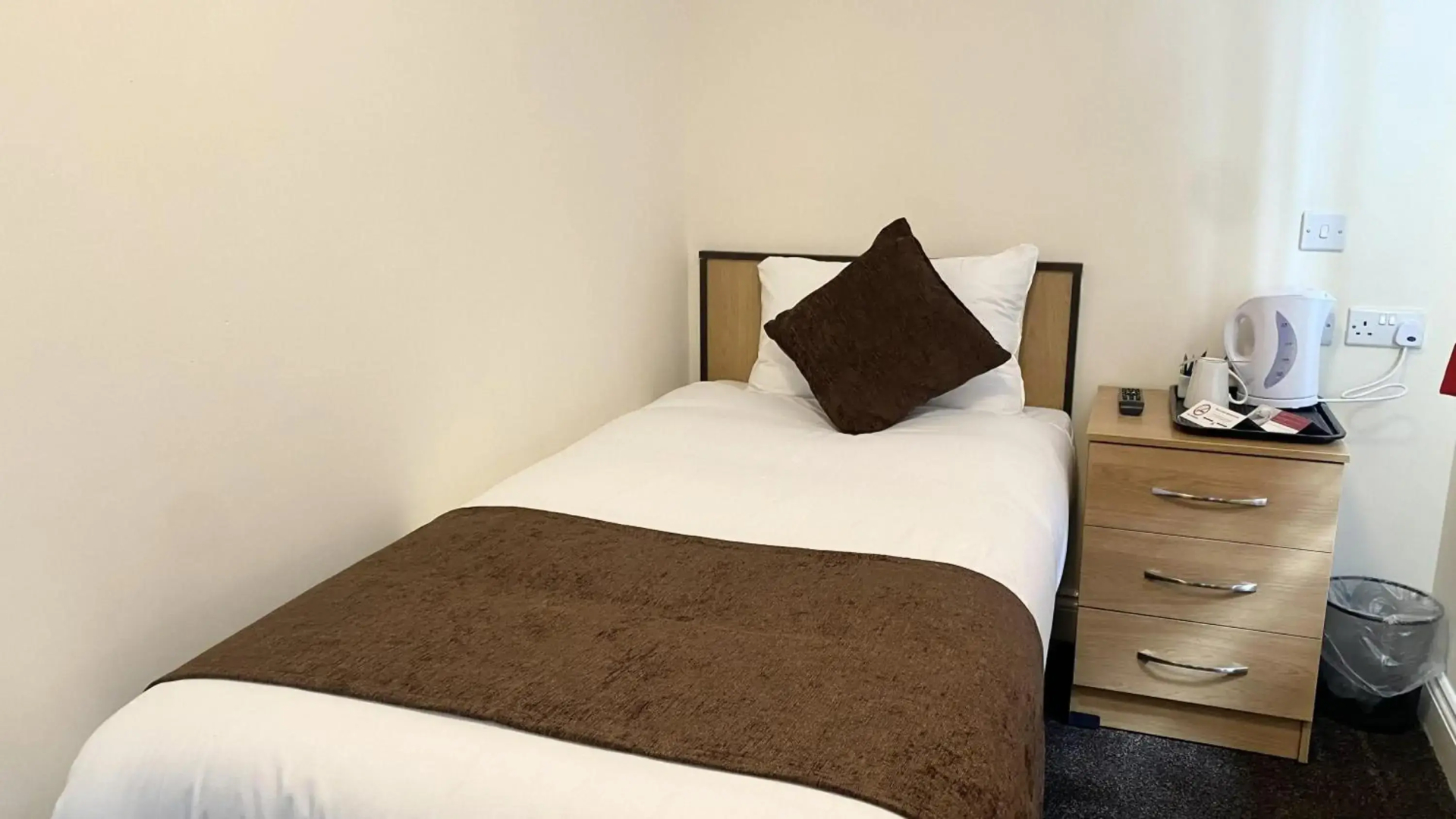 Russ Hill Hotel