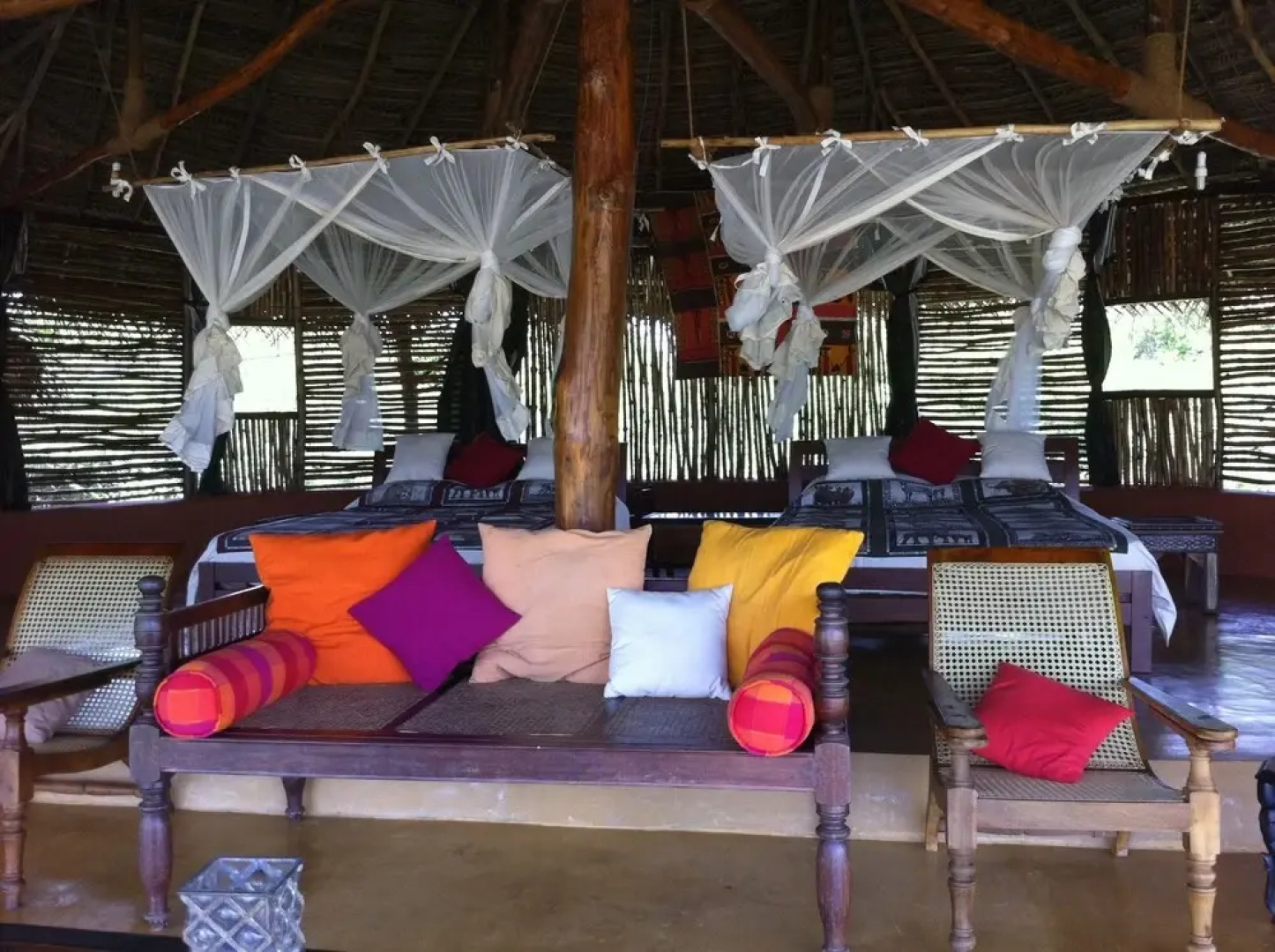 Cadjan Earth eco lodge