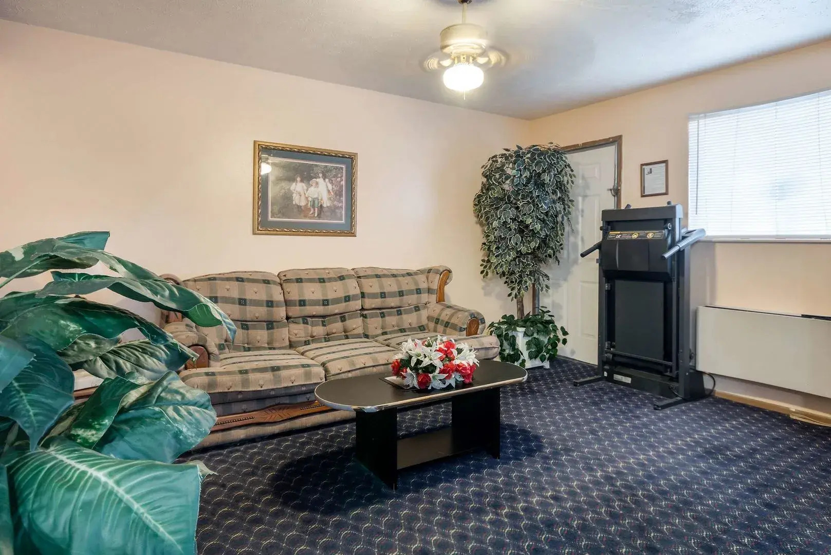 OYO Hotel Chapmanville Inn, WV - Hwy 119