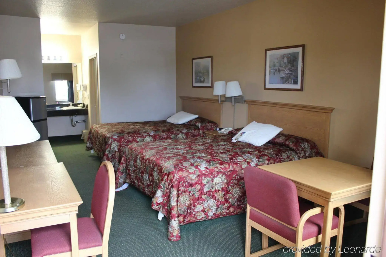 Lone Star Inn & Suites
