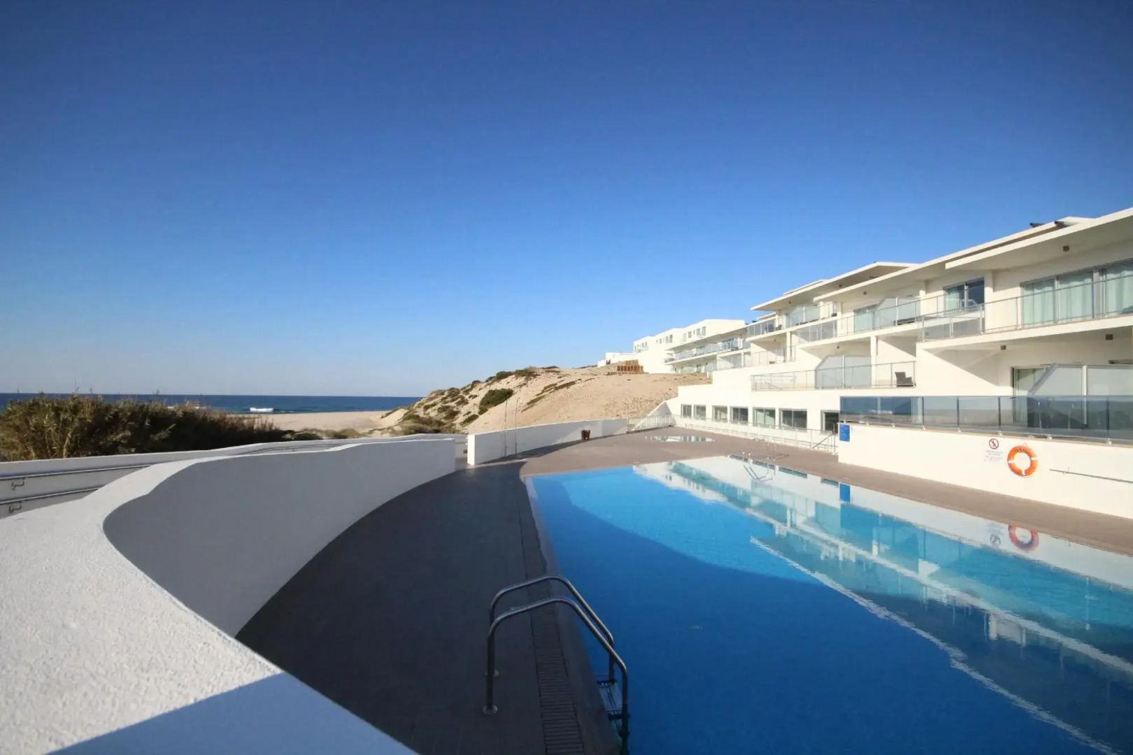 The Beachfront Praia D'el Rey Golf & Beach Resort