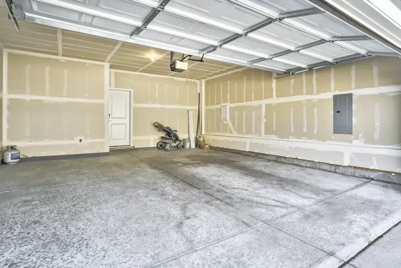 3BD Modern Home Close to Usafa