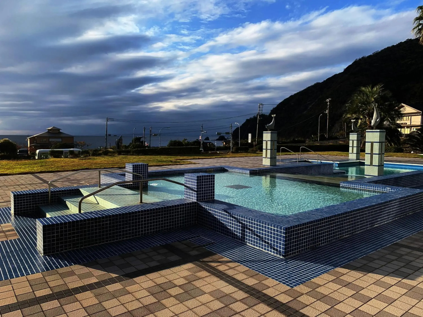 Crystal View Hotel	