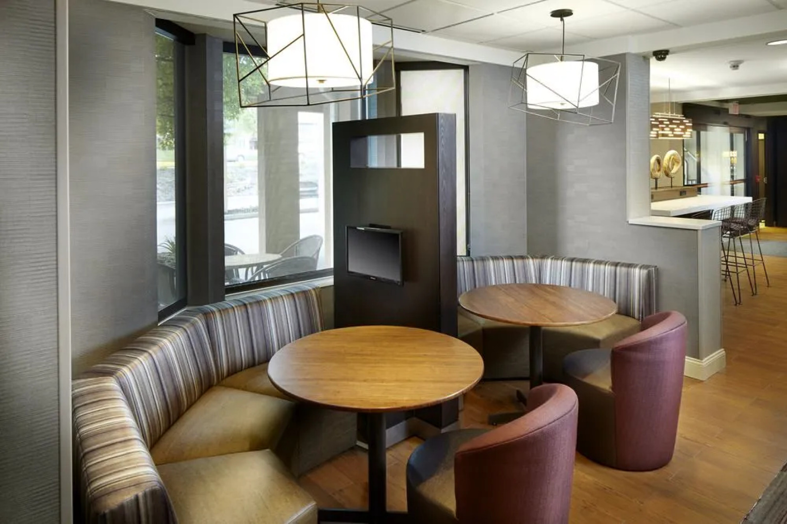 Courtyard State College