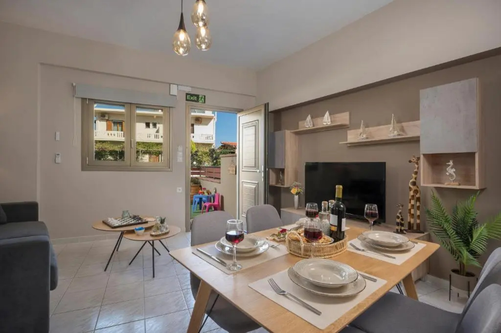 Brand-New stylish Flat w. Parking