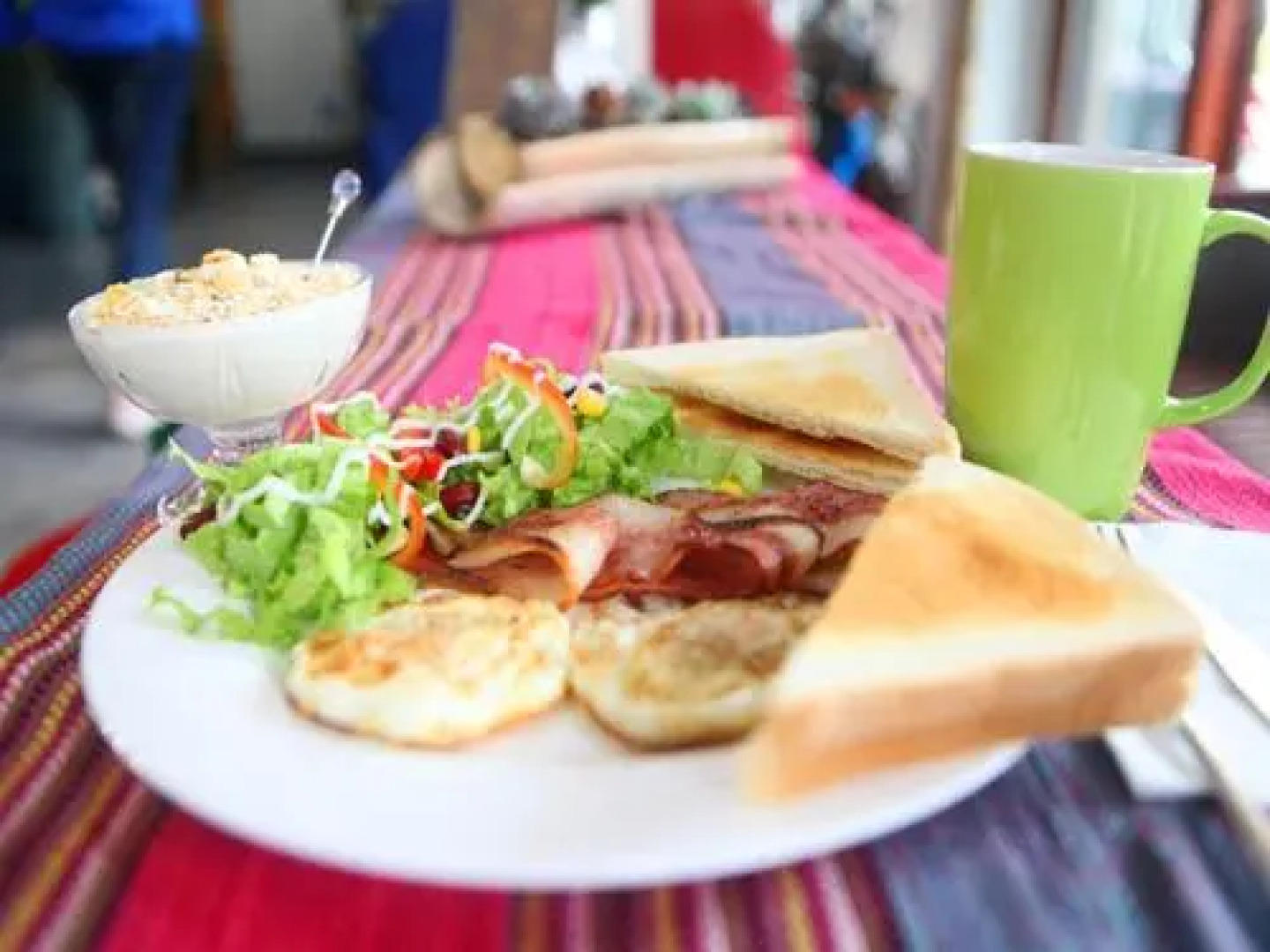 Yangshuo Li Meng Xiao Shu