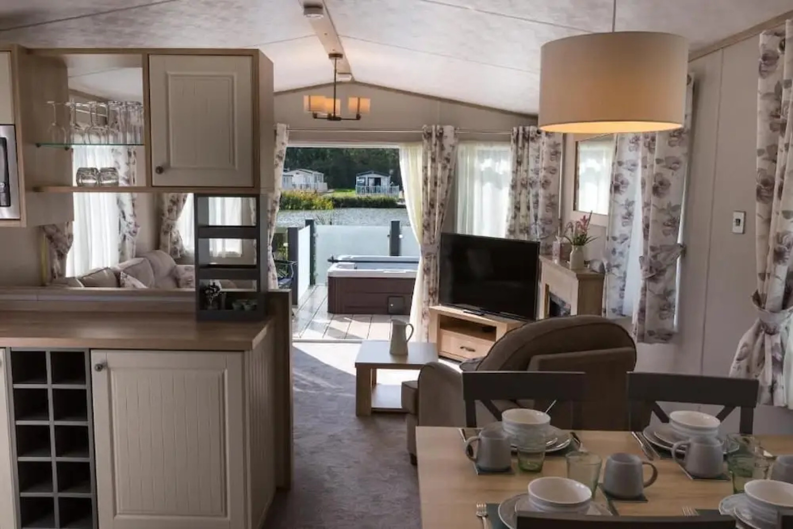 Rosedale Lakeside Lodge
