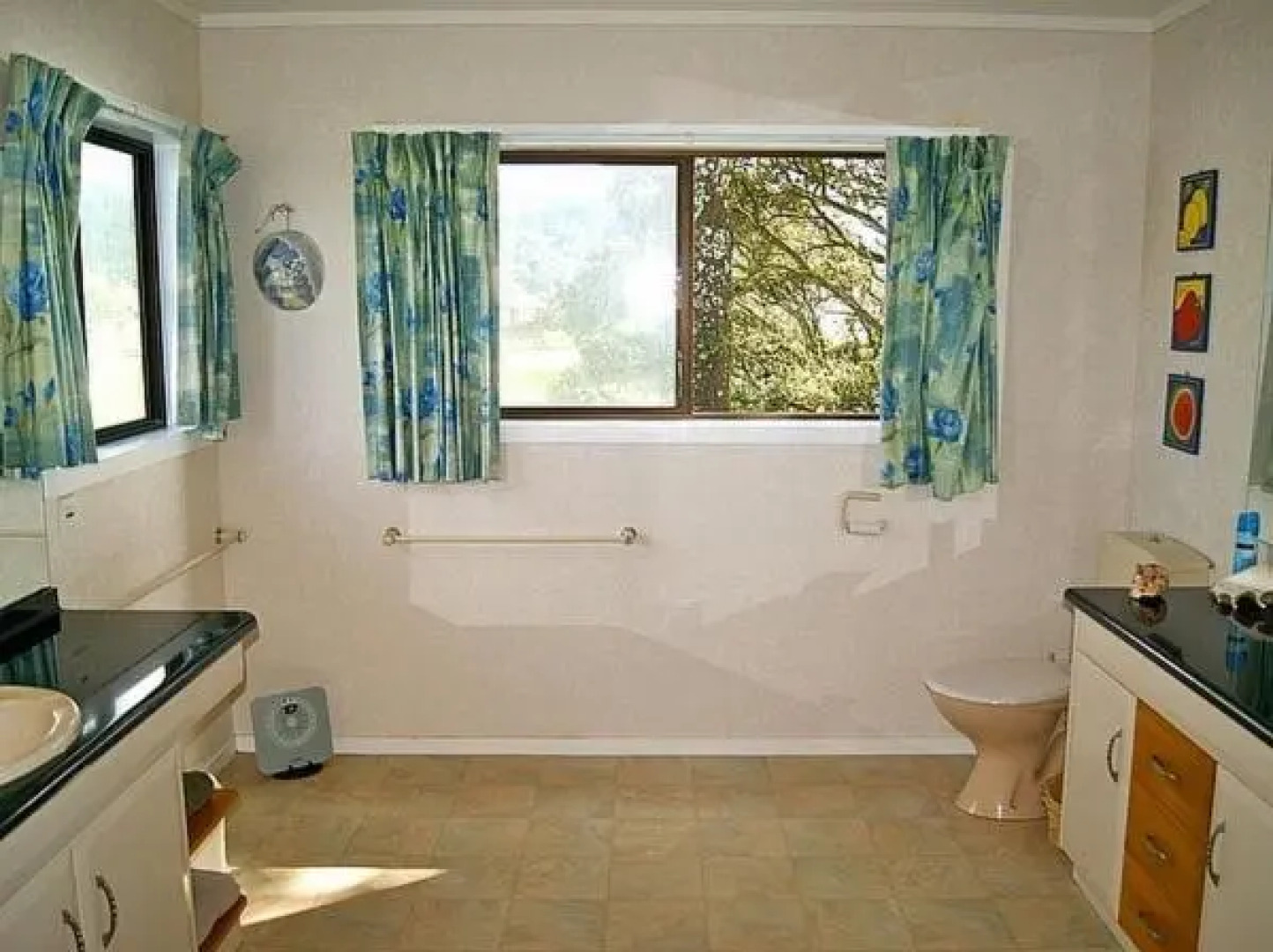 Beach Galore - Waihi Beach Holiday Home