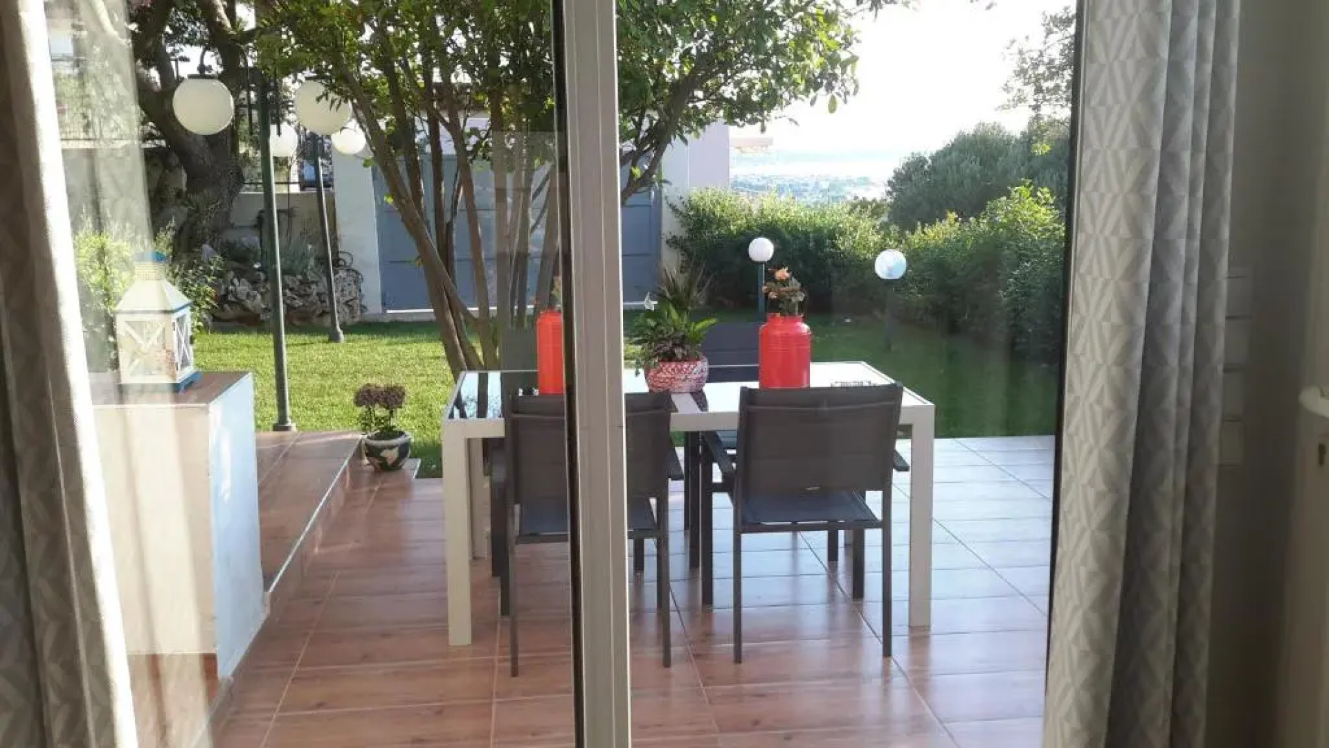 Harris elegant house superb view near airport