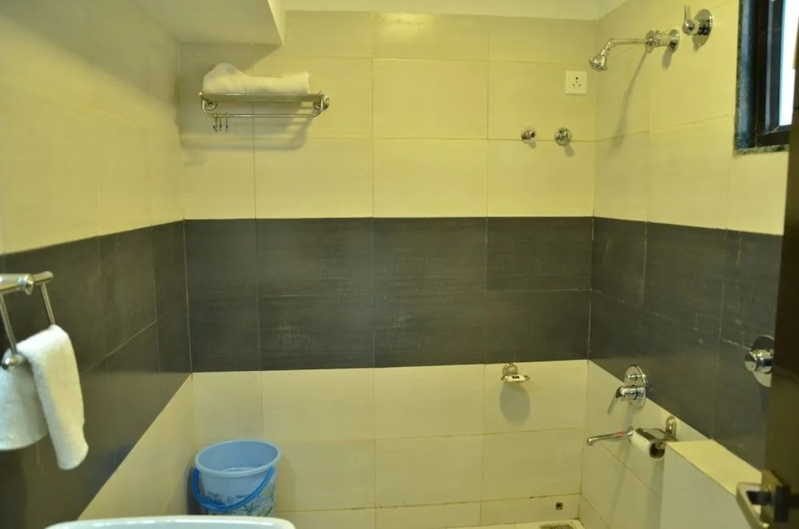 The Metro Park Hotel