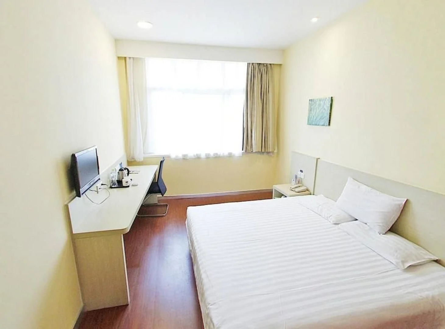 Hanting Express Yingkou Shiji Square Branch