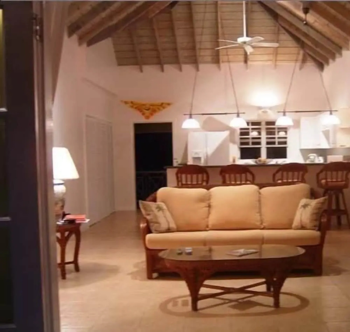 Yellow Bird Villa