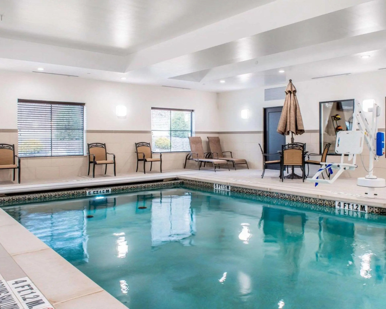 Comfort Inn & Suites Pittsburgh South