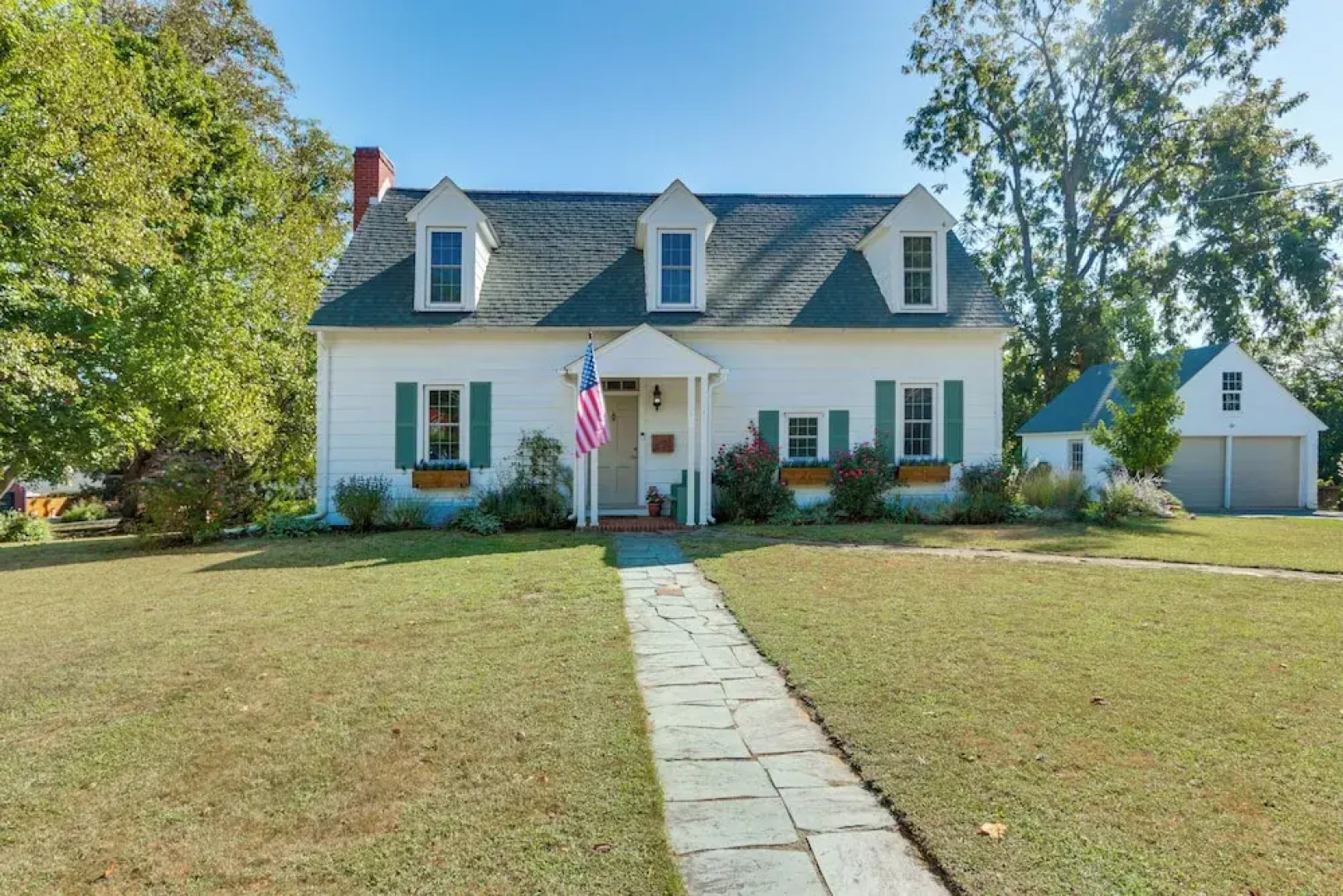 Walkable Location: Historic Home in Charles Town!