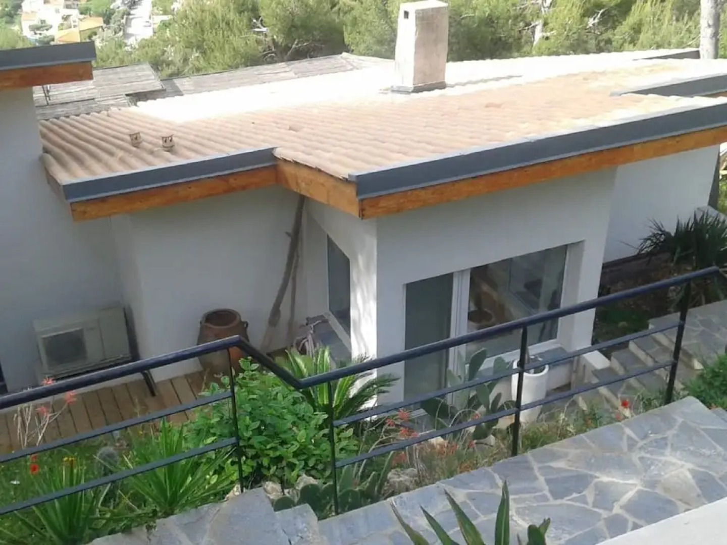 Spacious Villa in Toulon with Private Pool