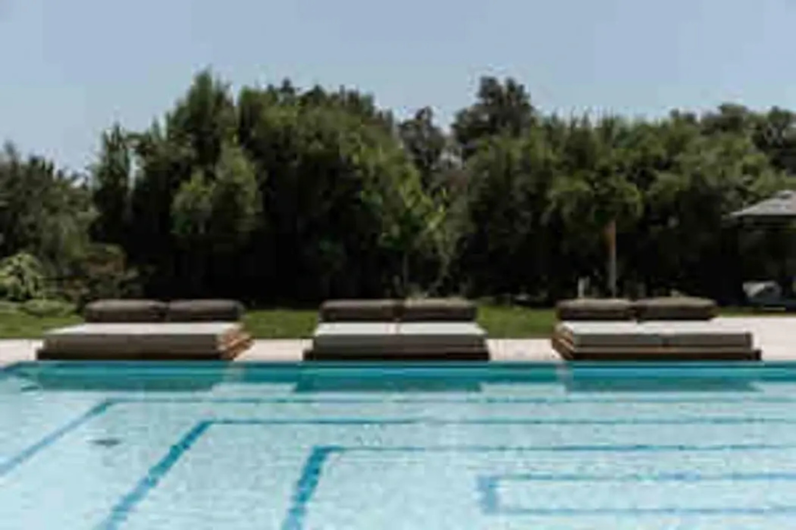 Paralos The Maxine - Adults Only