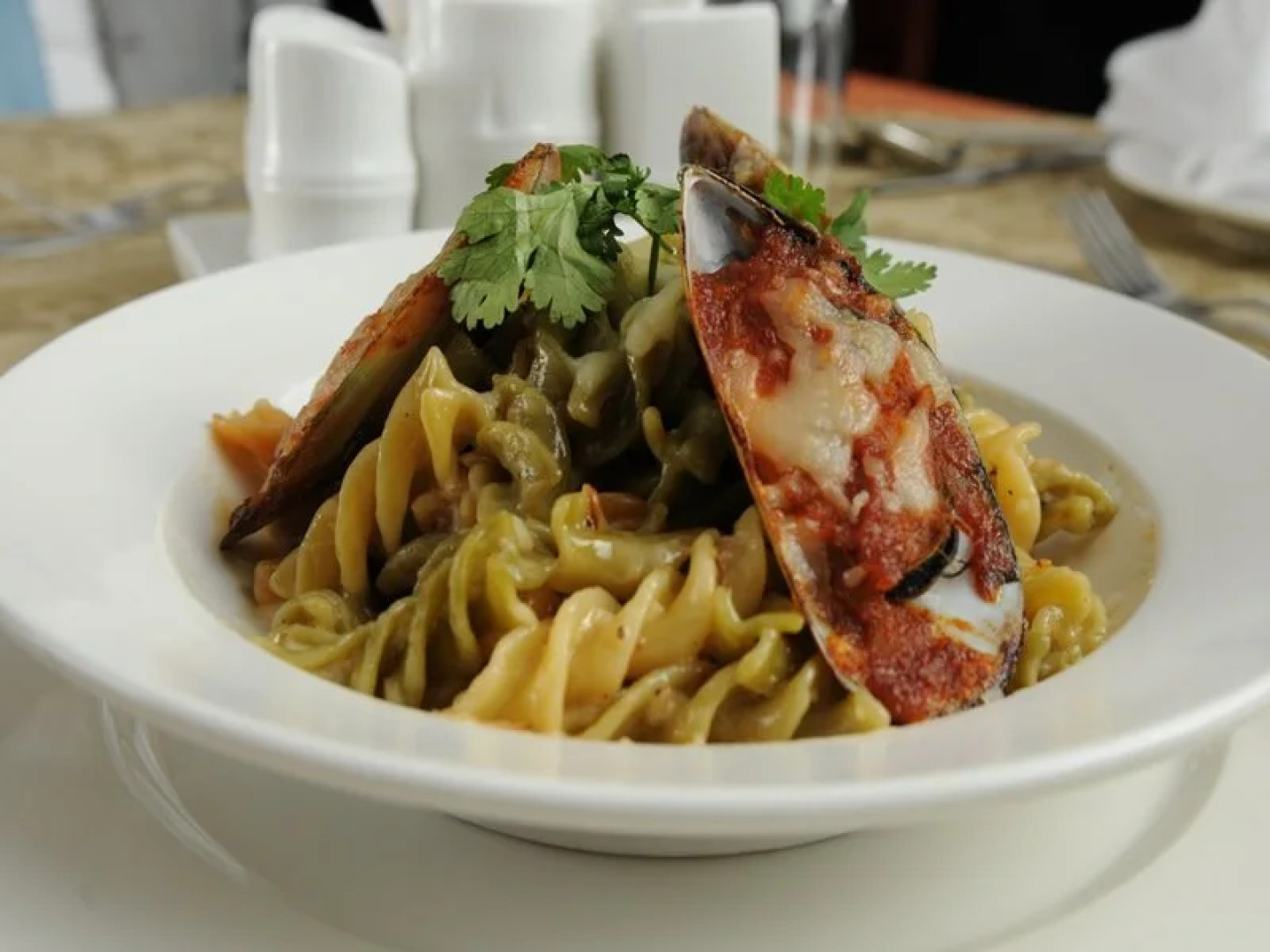 LA Fontaine Royal Hotel