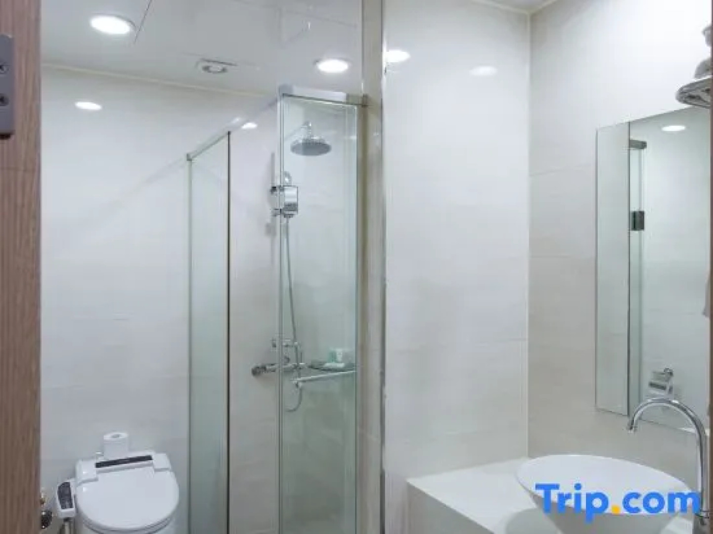 Narsha Tourist Hotel