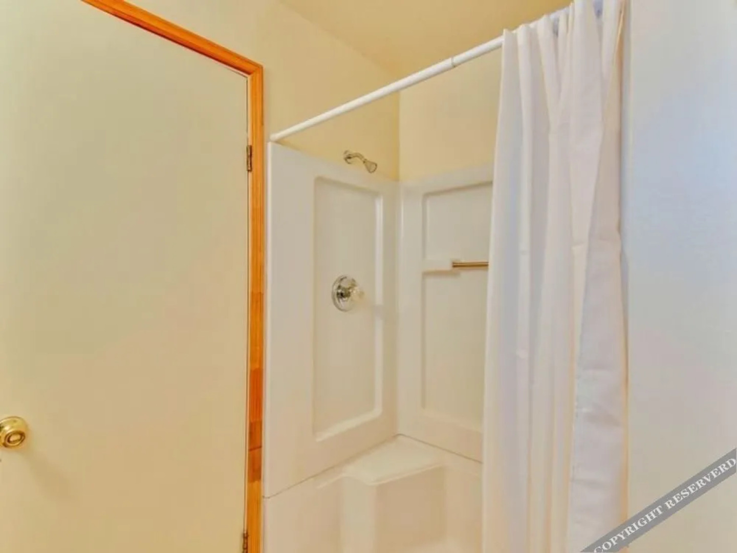 The Pit Stop Sleeps upto 10 people by RedAwning