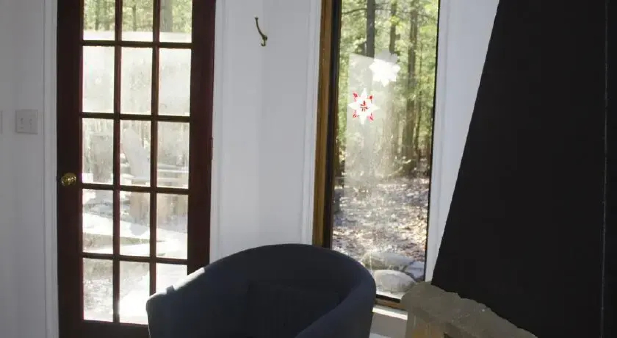 Art Cabin in the Woods