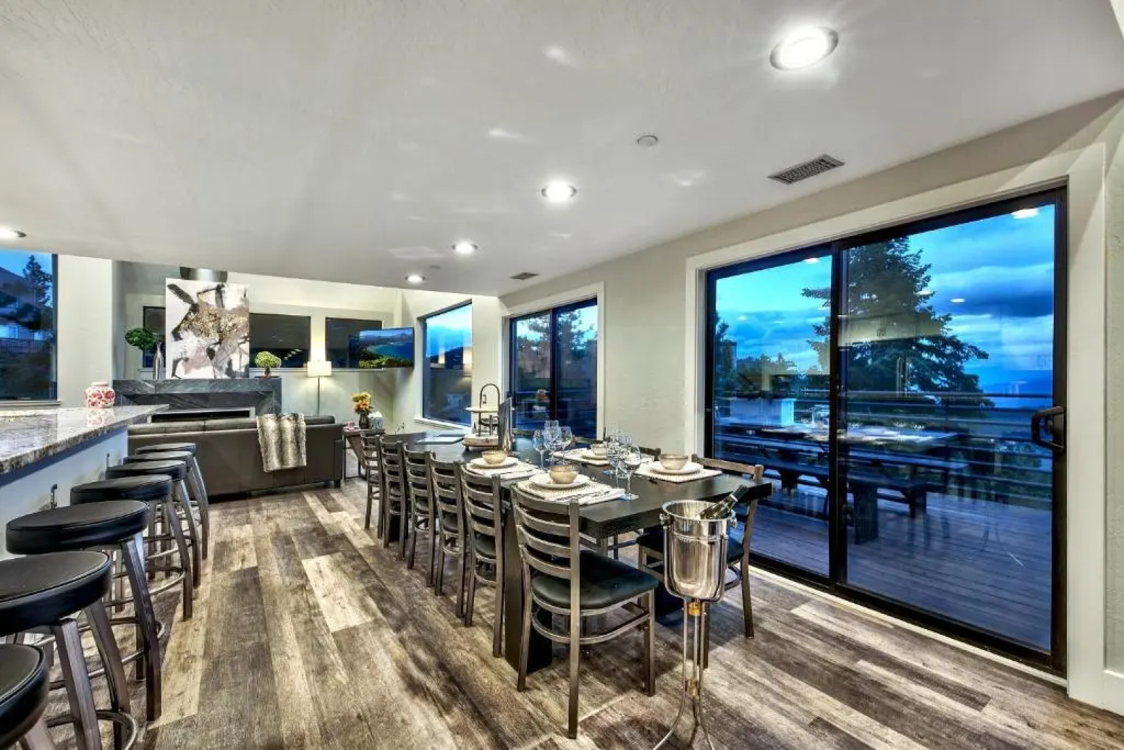 LUXE 4 Blue Diamond Lake Tahoe Lodge